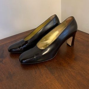 Escada Glossy Chocolate Brown Patent Leather Low Heeled Pumps sz 9.5 B/3…